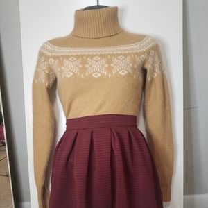 XS lambswool Tan turtleneck Christmas sweater